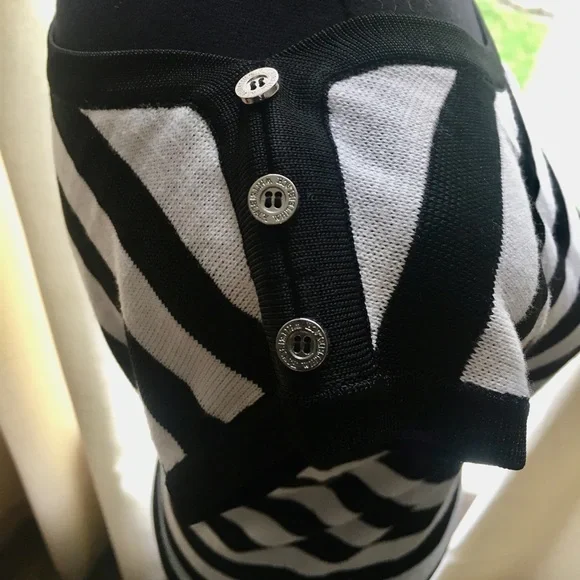 WHBM Sleeveless striped sweater - Picture 2 of 4